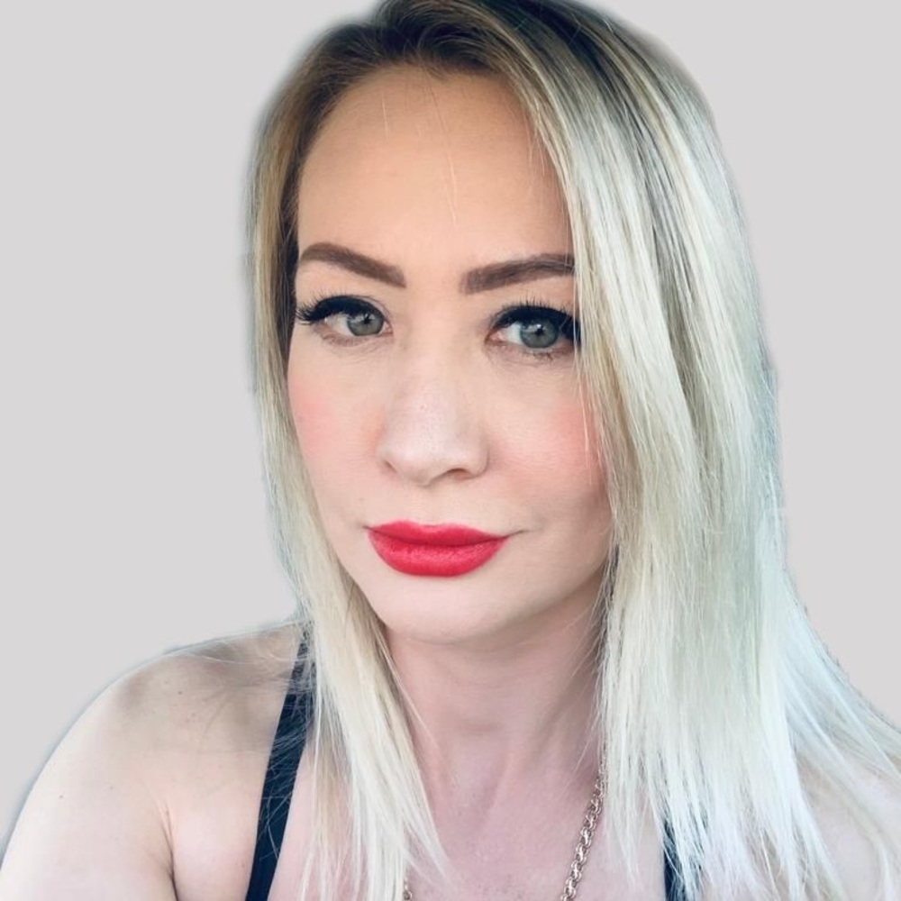 Meet your Posher, Oxana